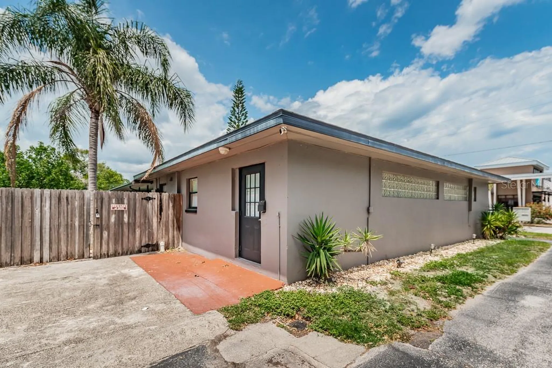 410 S Aurora Clearwater FL 33765