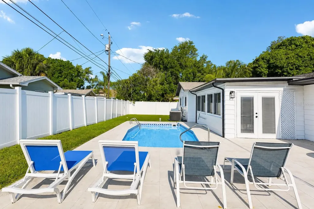 13700 86th Avenue Seminole FL 33776