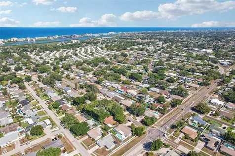 13700 86TH Avenue Seminole FL 33776