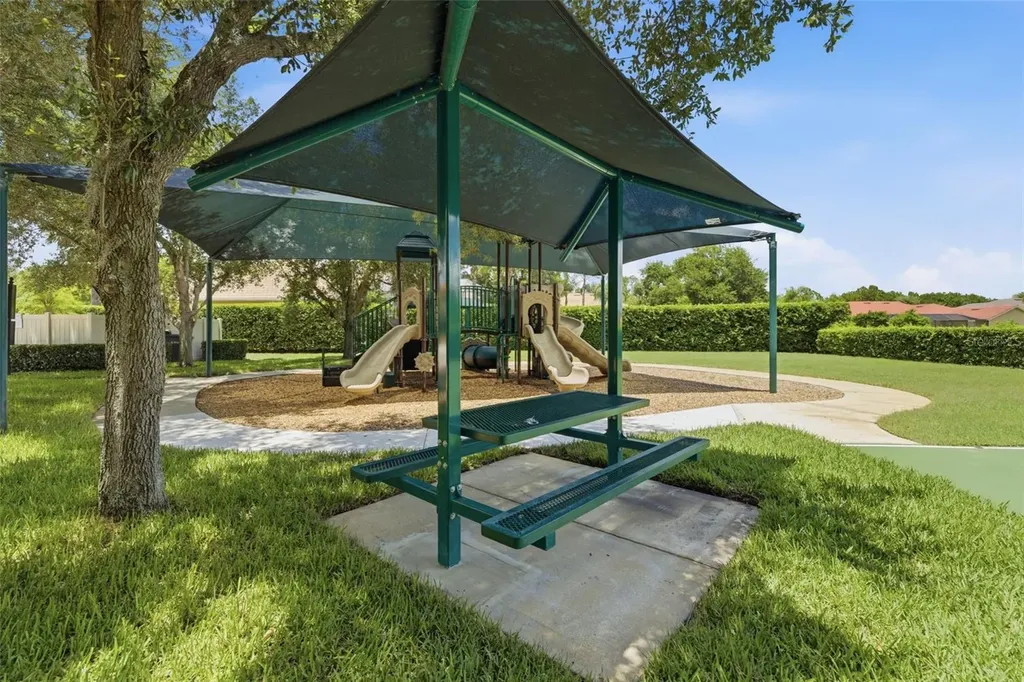 9409 Tree Tops Lake Road Tampa FL 33626