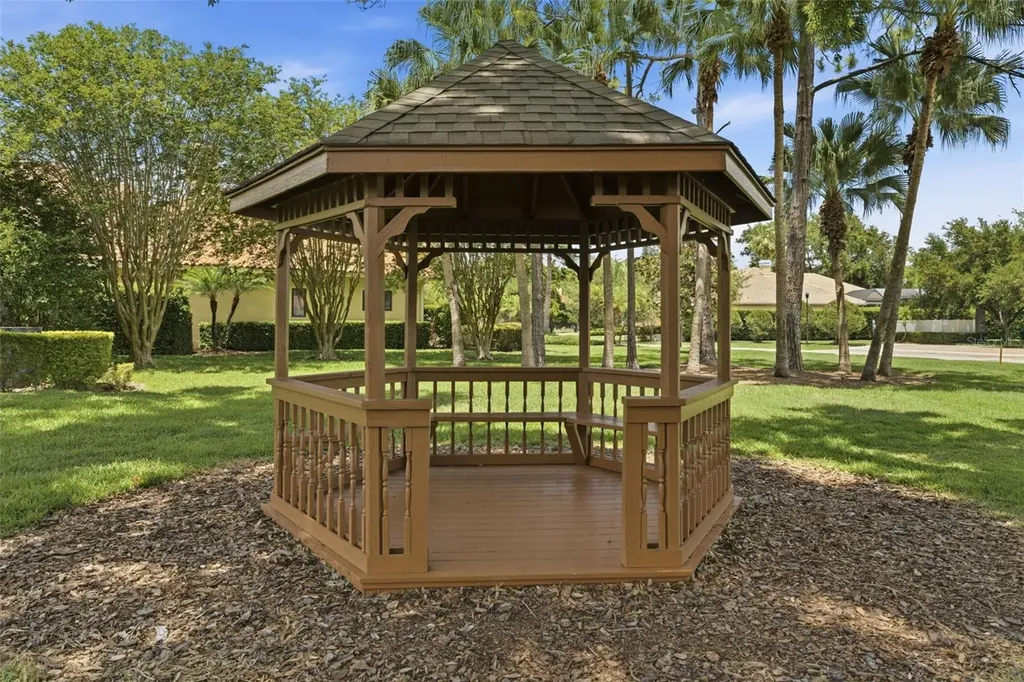 9409 Tree Tops Lake Road Tampa FL 33626