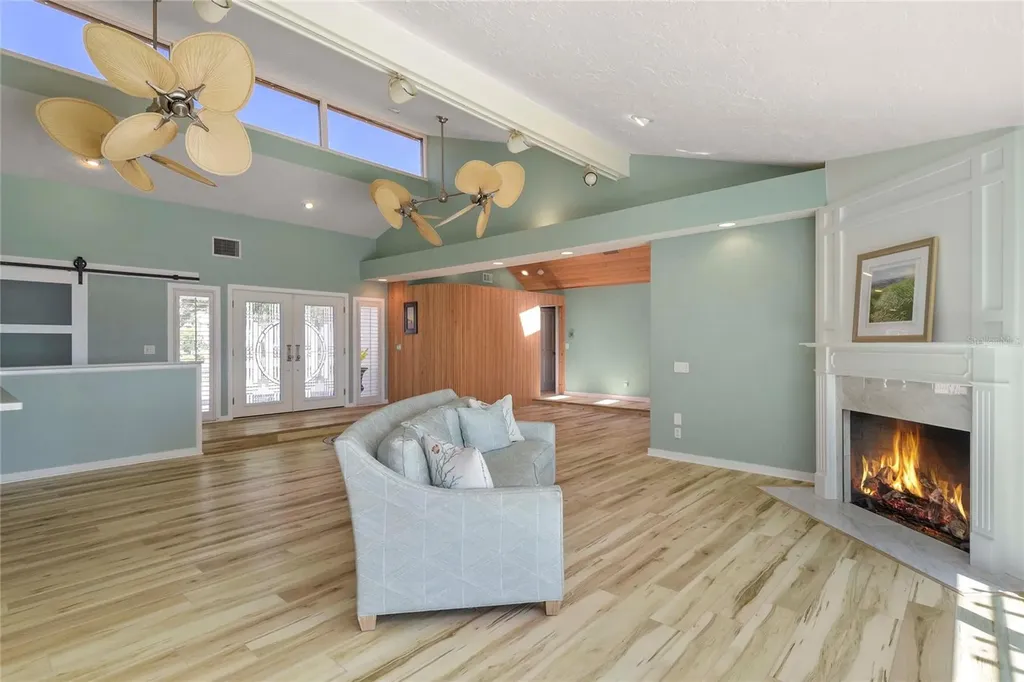 1215 Commodore Drive New Smyrna Beach FL 32168