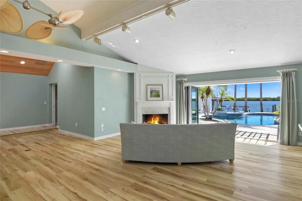 1215 Commodore Drive New Smyrna Beach FL 32168