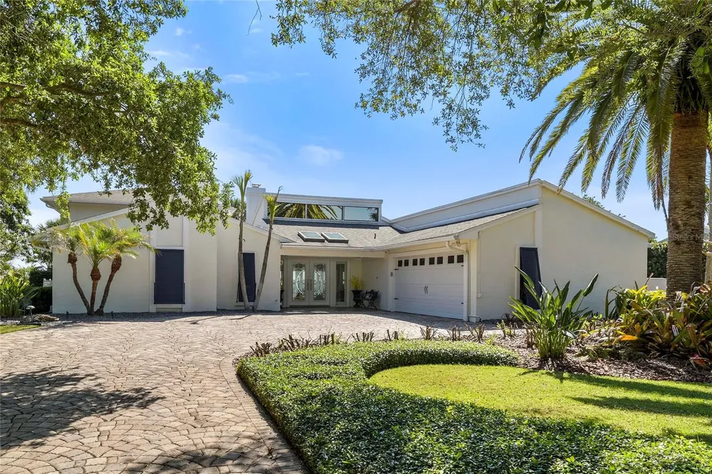 1215 Commodore Drive New Smyrna Beach FL 32168