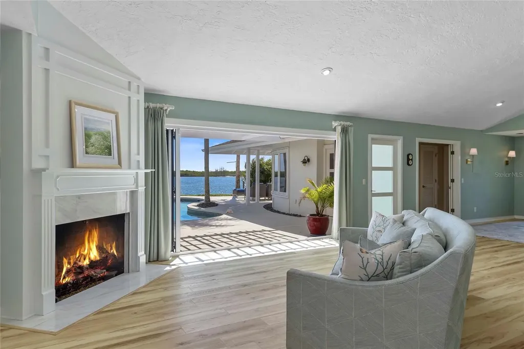 1215 Commodore Drive New Smyrna Beach FL 32168