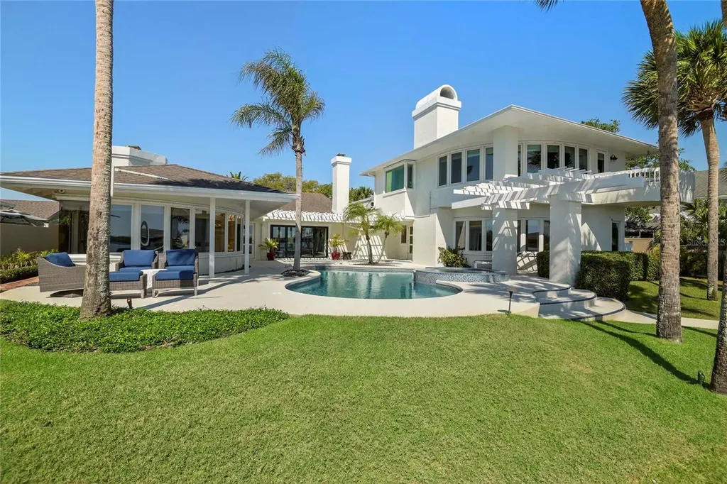 1215 Commodore Drive New Smyrna Beach FL 32168