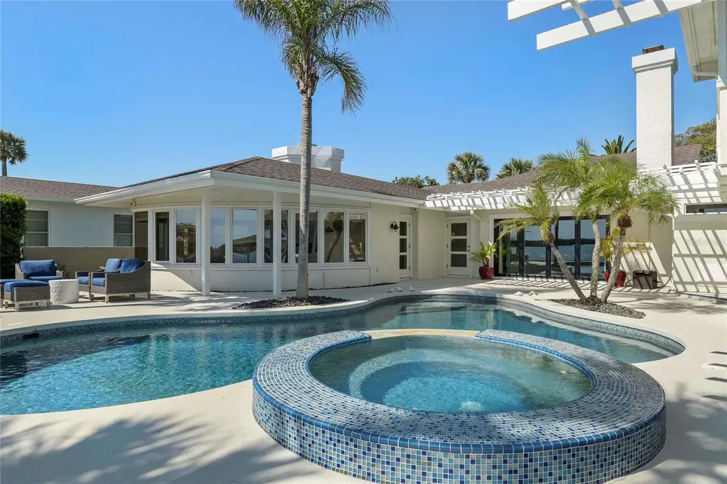 1215 Commodore Drive New Smyrna Beach FL 32168