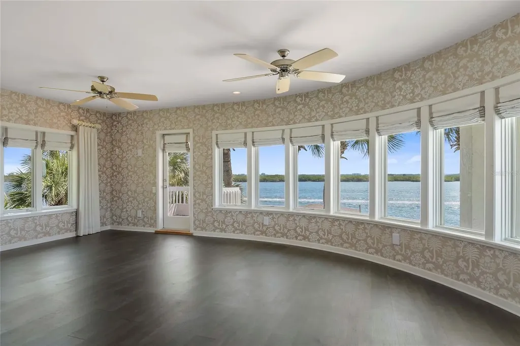 1215 Commodore Drive New Smyrna Beach FL 32168