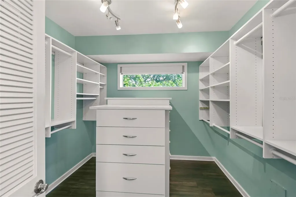 1215 Commodore Drive New Smyrna Beach FL 32168