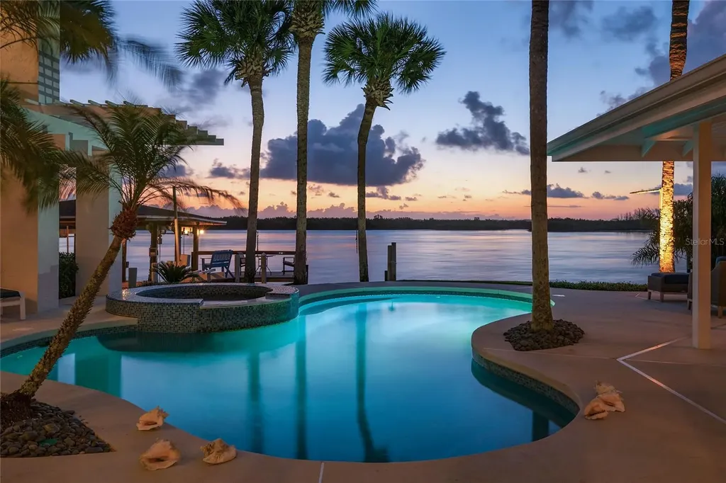 1215 Commodore Drive New Smyrna Beach FL 32168