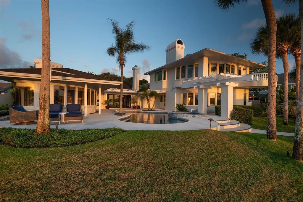 1215 Commodore Drive New Smyrna Beach FL 32168