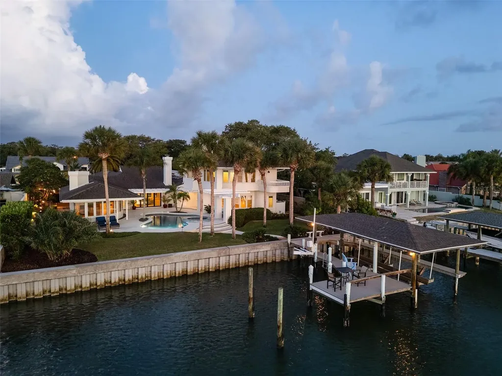 1215 Commodore Drive New Smyrna Beach FL 32168