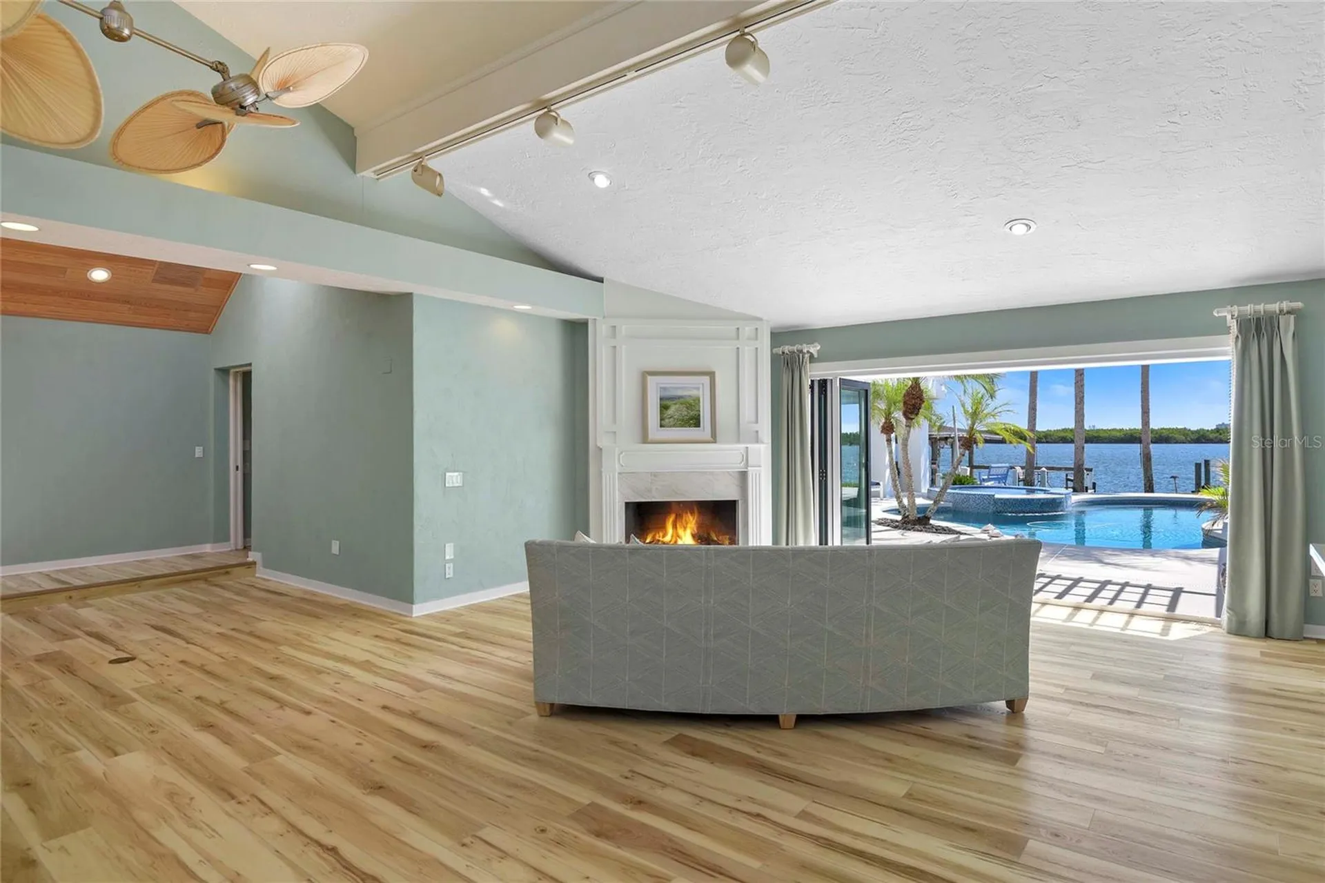 1215 Commodore Drive New Smyrna Beach FL 32168