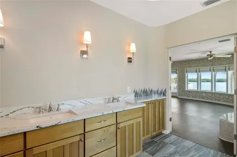 1215 Commodore Drive New Smyrna Beach FL 32168