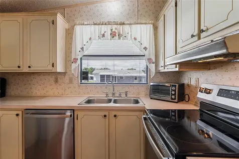 37621 Rosalita Avenue Zephyrhills FL 33541