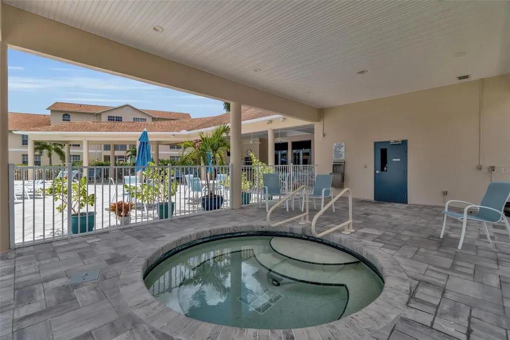 8340 Wingate Drive Sarasota FL 34238
