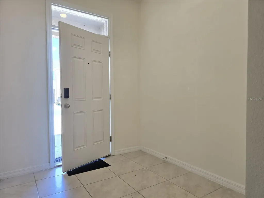 1242 Lido Drive Howey In The Hills FL 34737