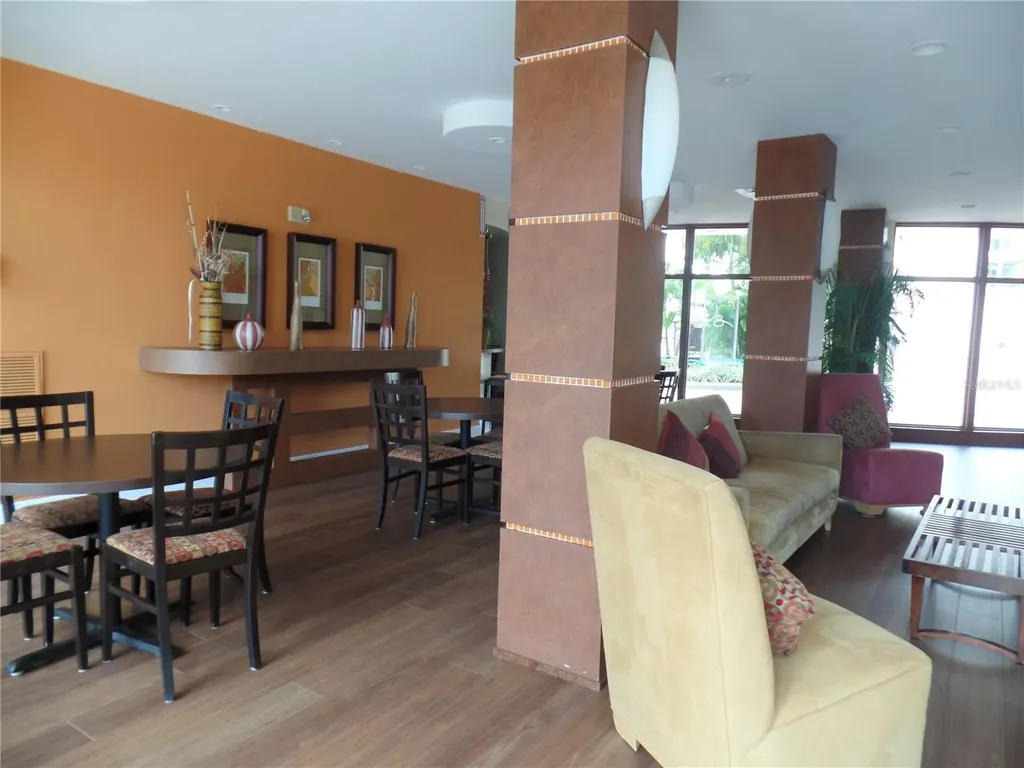 470 3rd Street S St Petersburg FL 33701