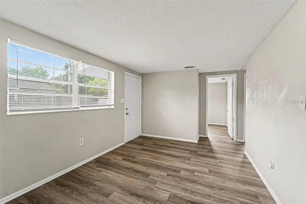 10112 N Lantana Avenue Tampa FL 33612