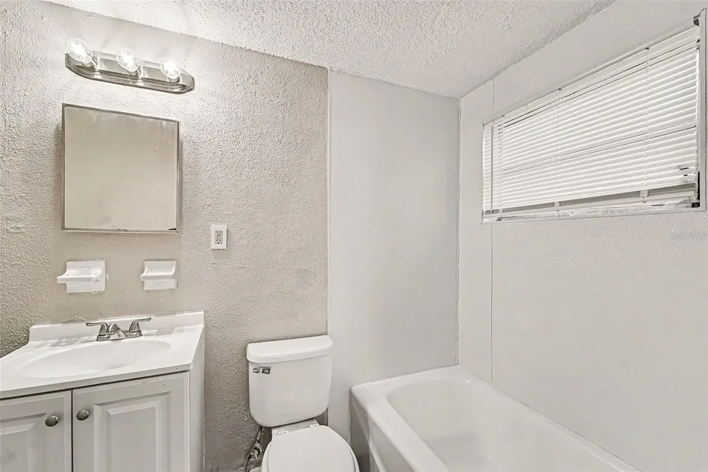 10112 N Lantana Avenue Tampa FL 33612