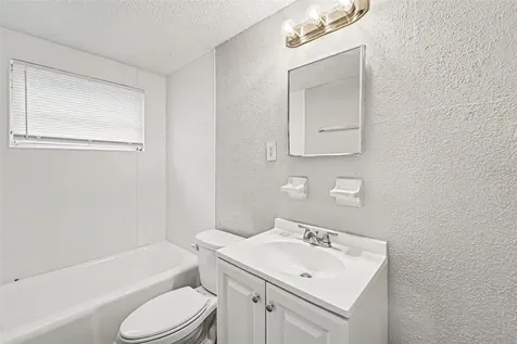 10112 N Lantana Avenue Tampa FL 33612