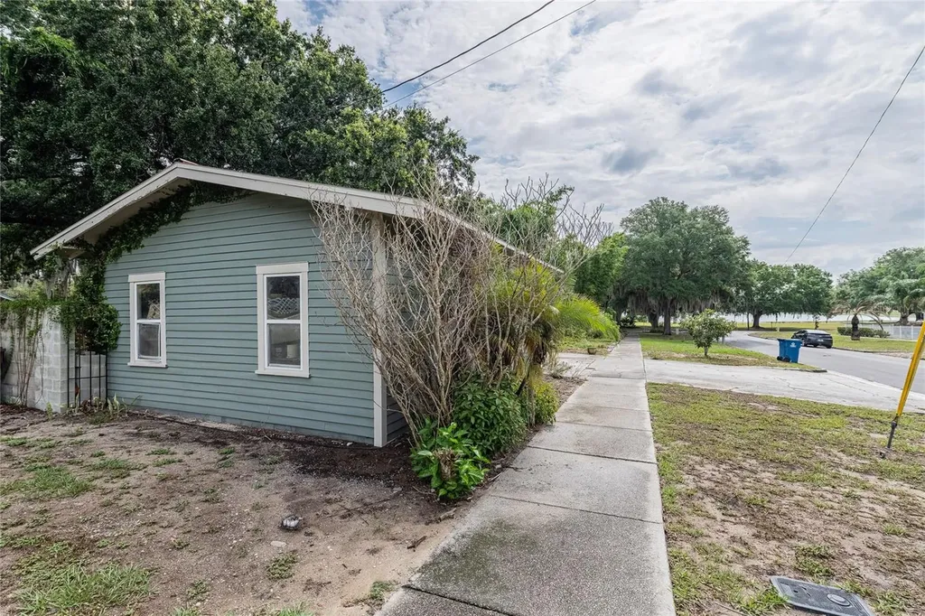 116 S Lakeshore Boulevard Lake Wales FL 33853