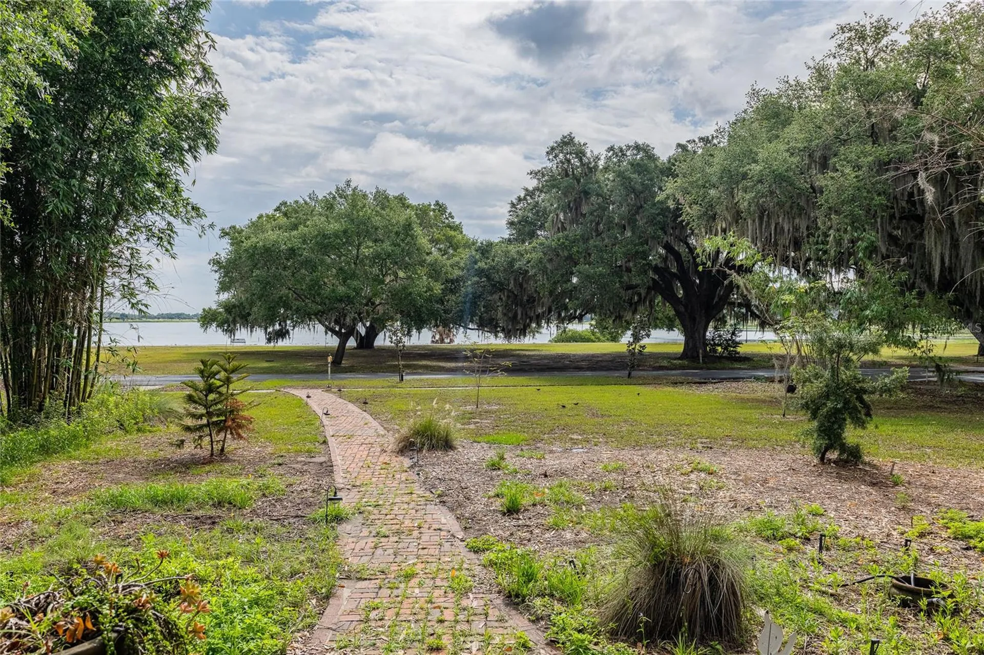 116 S Lakeshore Boulevard Lake Wales FL 33853