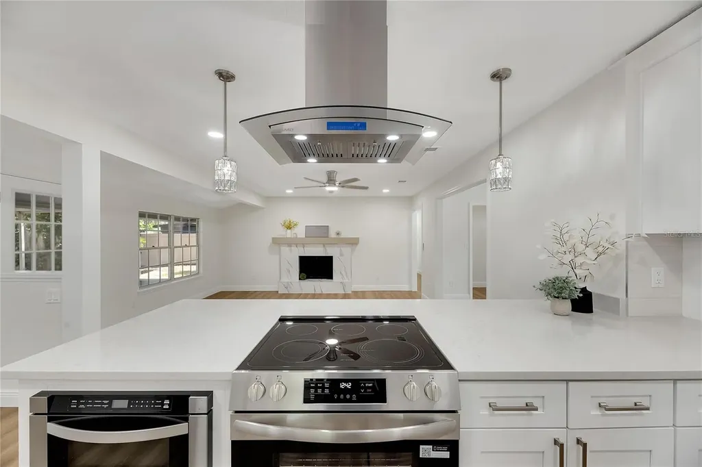 2207 Parkwood Drive Valrico FL 33594