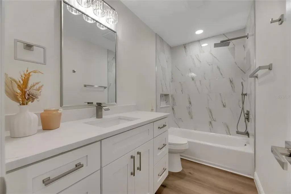 2207 Parkwood Drive Valrico FL 33594