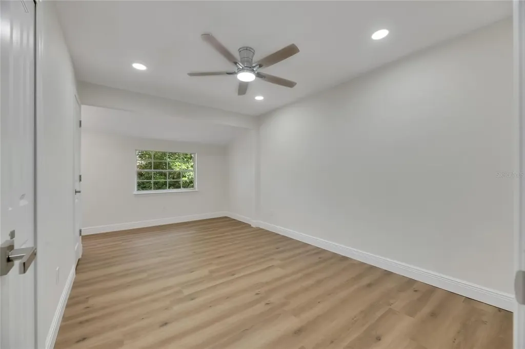 2207 Parkwood Drive Valrico FL 33594