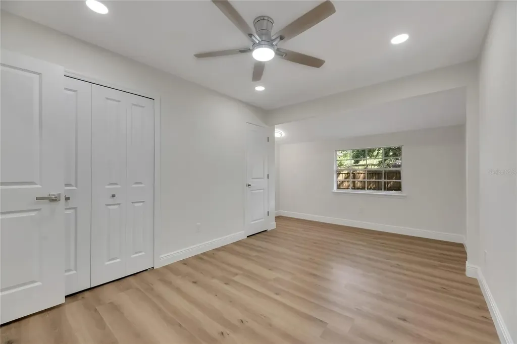 2207 Parkwood Drive Valrico FL 33594