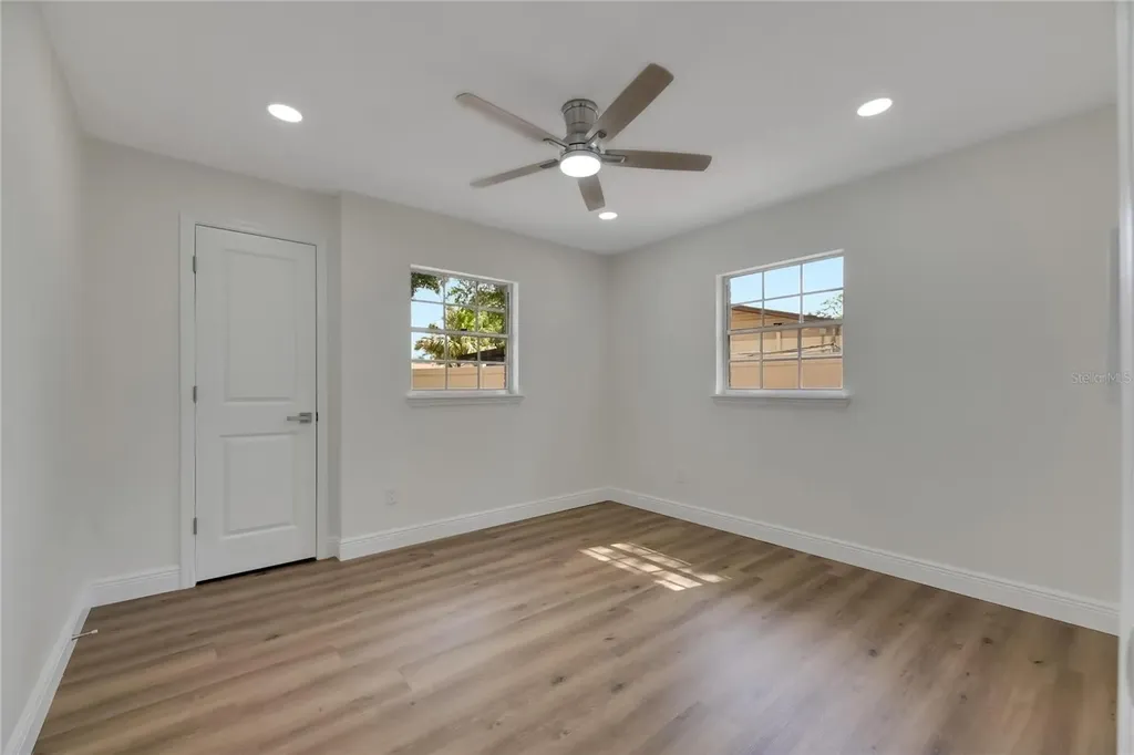 2207 Parkwood Drive Valrico FL 33594