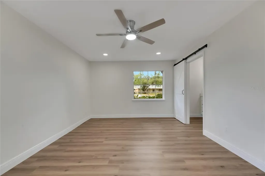 2207 Parkwood Drive Valrico FL 33594