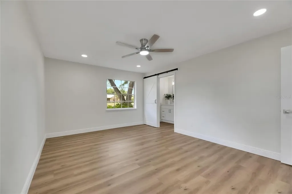 2207 Parkwood Drive Valrico FL 33594
