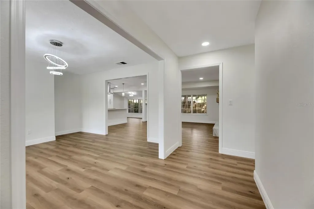 2207 Parkwood Drive Valrico FL 33594