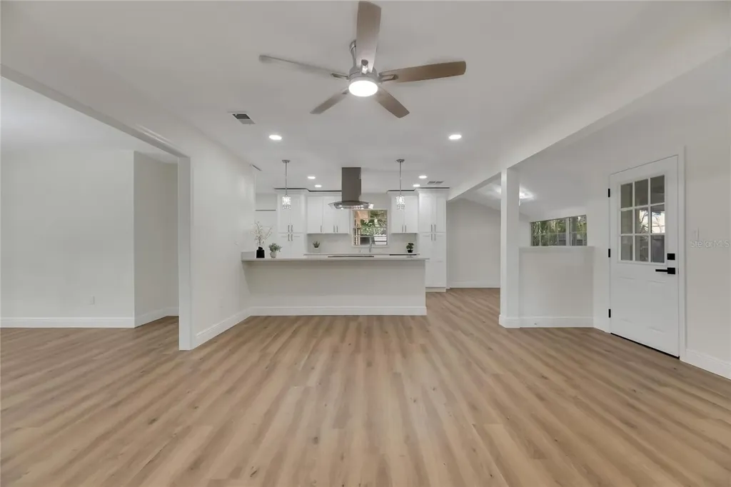 2207 Parkwood Drive Valrico FL 33594