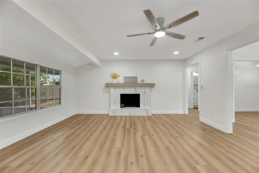 2207 Parkwood Drive Valrico FL 33594