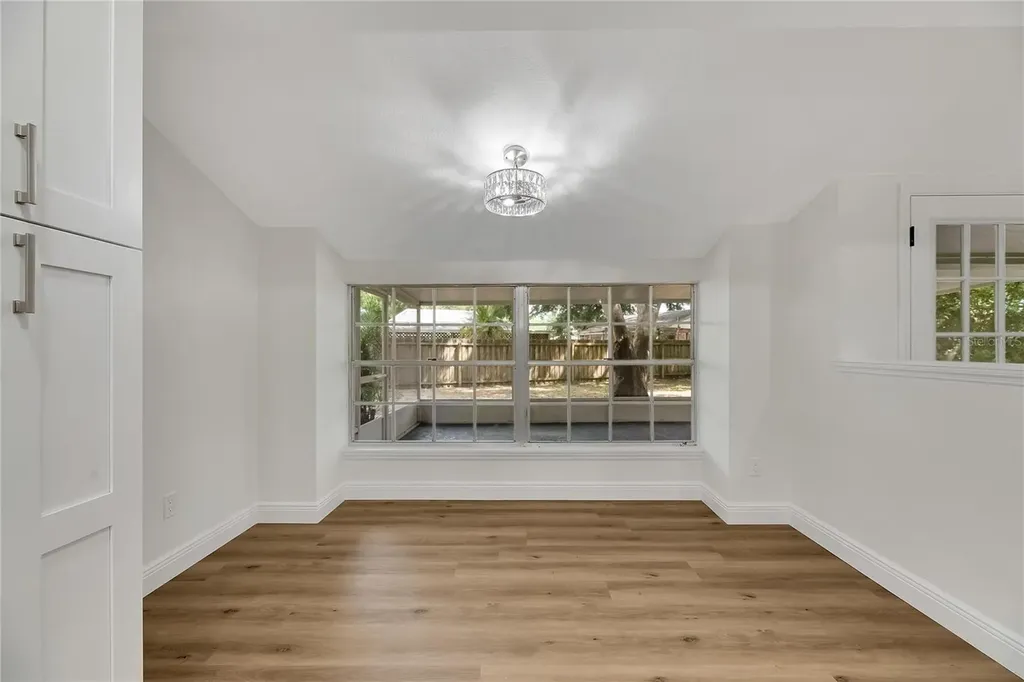 2207 Parkwood Drive Valrico FL 33594