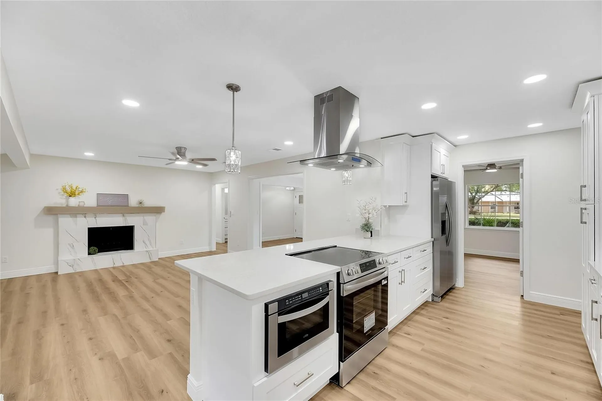 2207 Parkwood Drive Valrico FL 33594