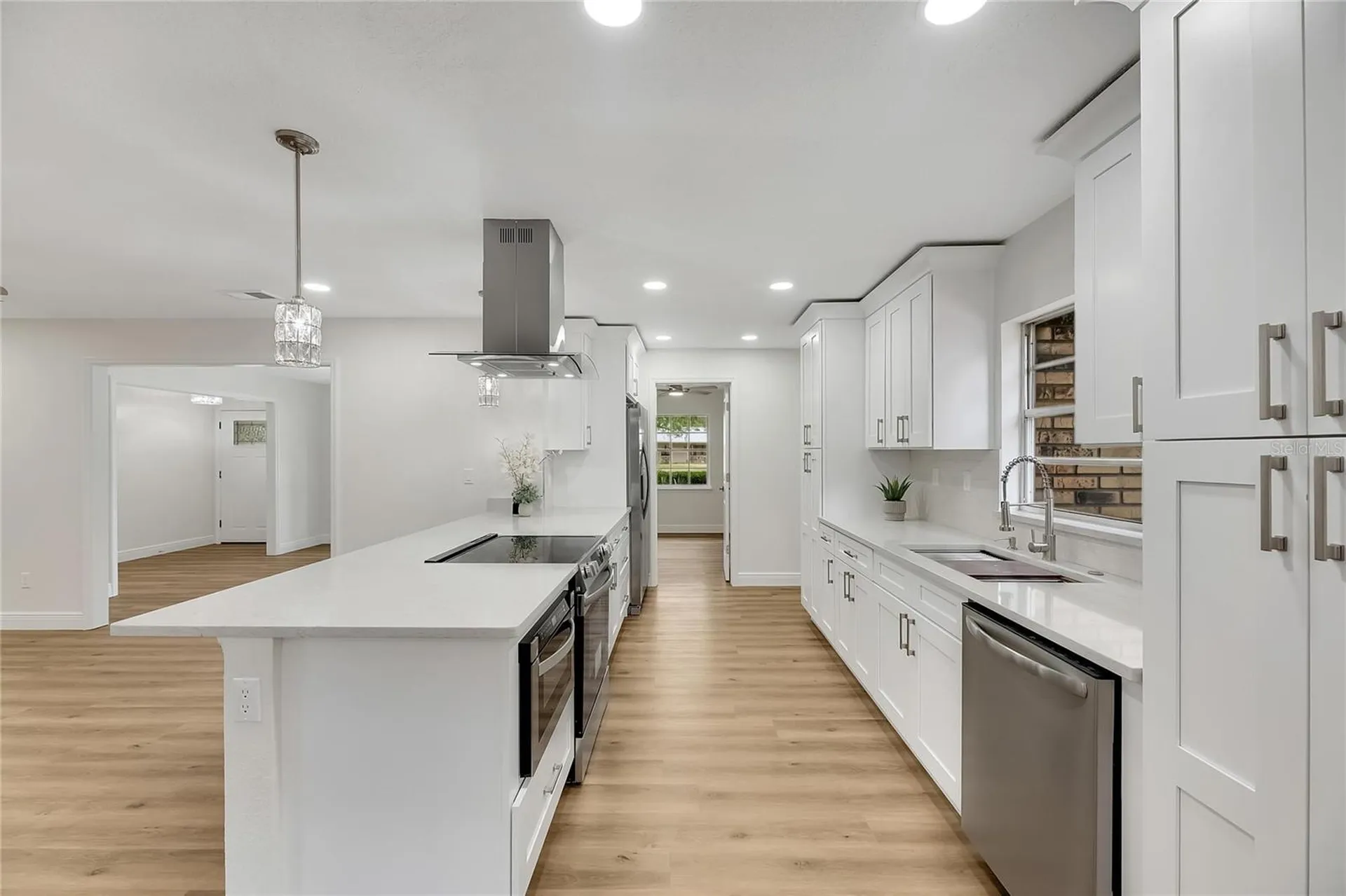 2207 Parkwood Drive Valrico FL 33594
