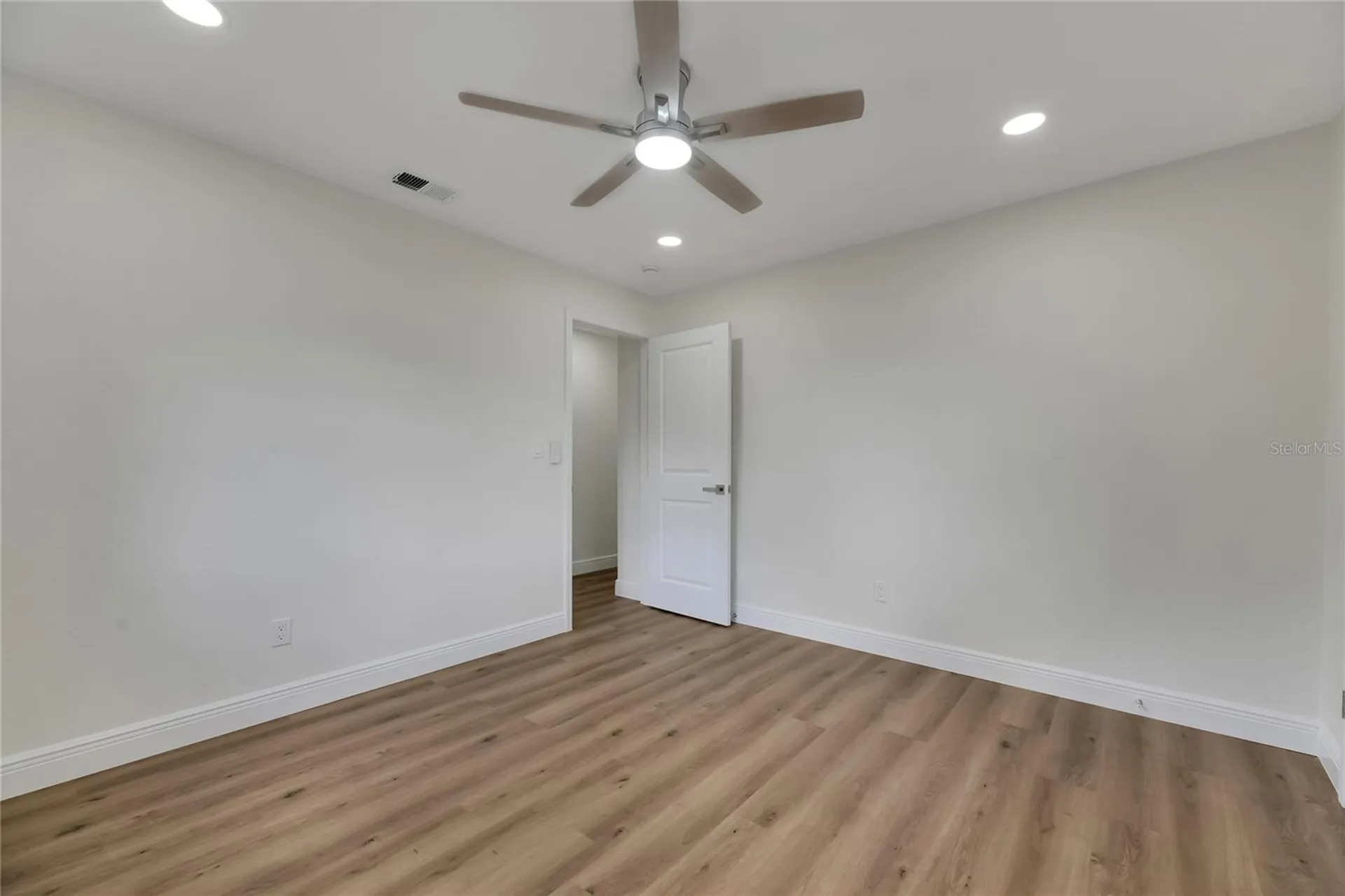 2207 Parkwood Drive Valrico FL 33594