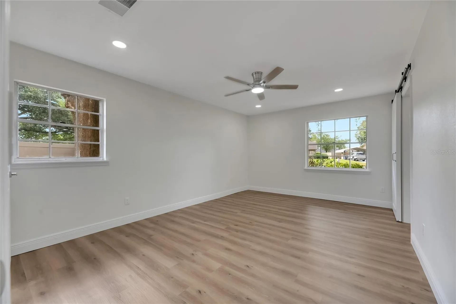 2207 Parkwood Drive Valrico FL 33594