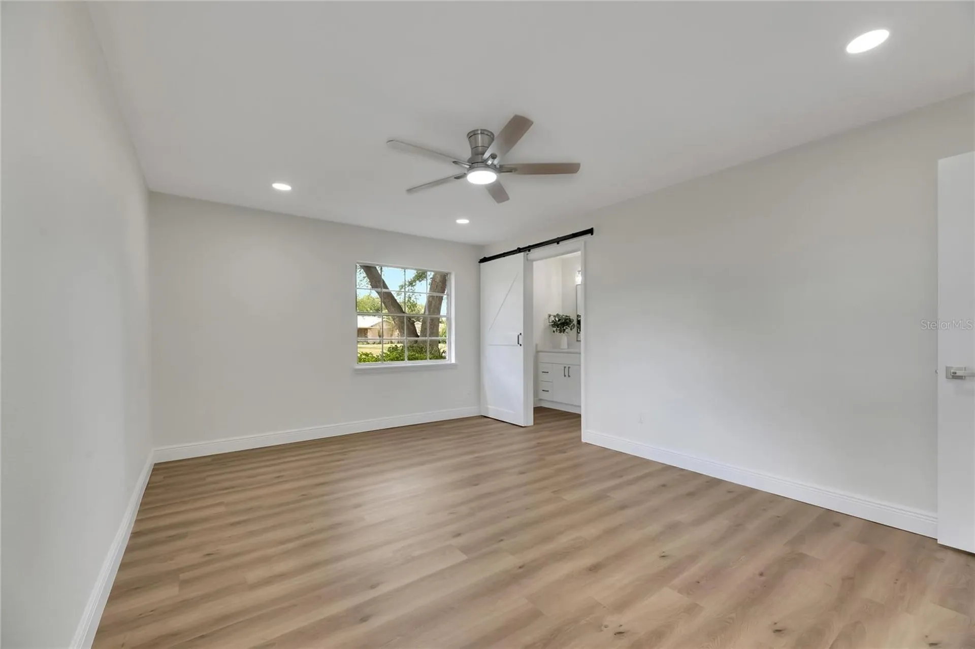 2207 Parkwood Drive Valrico FL 33594
