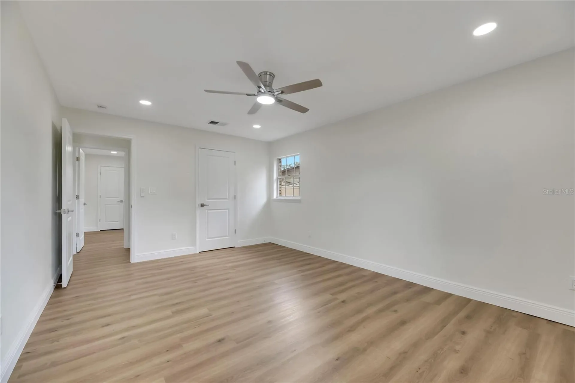 2207 Parkwood Drive Valrico FL 33594