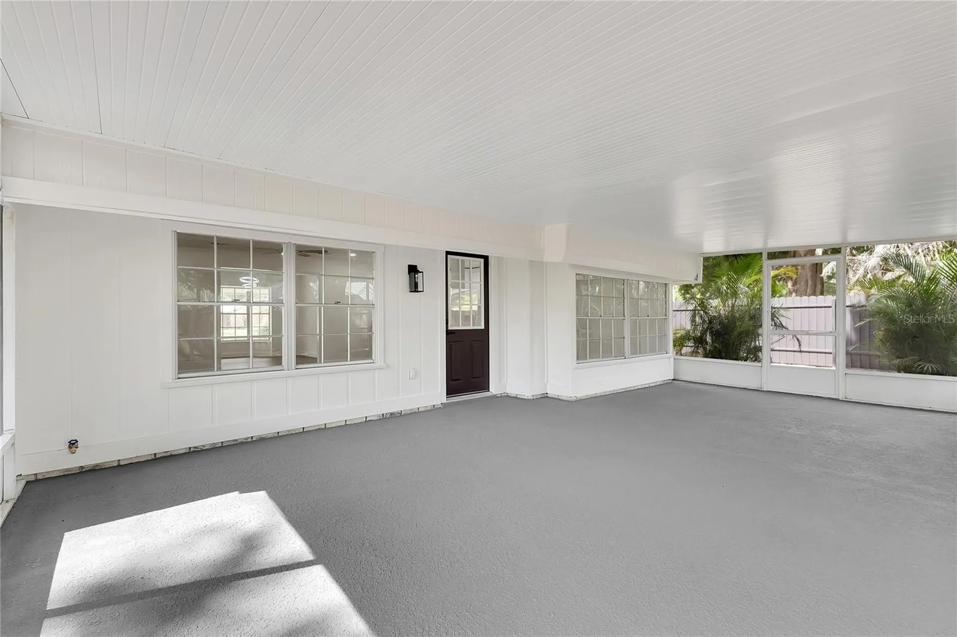 2207 Parkwood Drive Valrico FL 33594