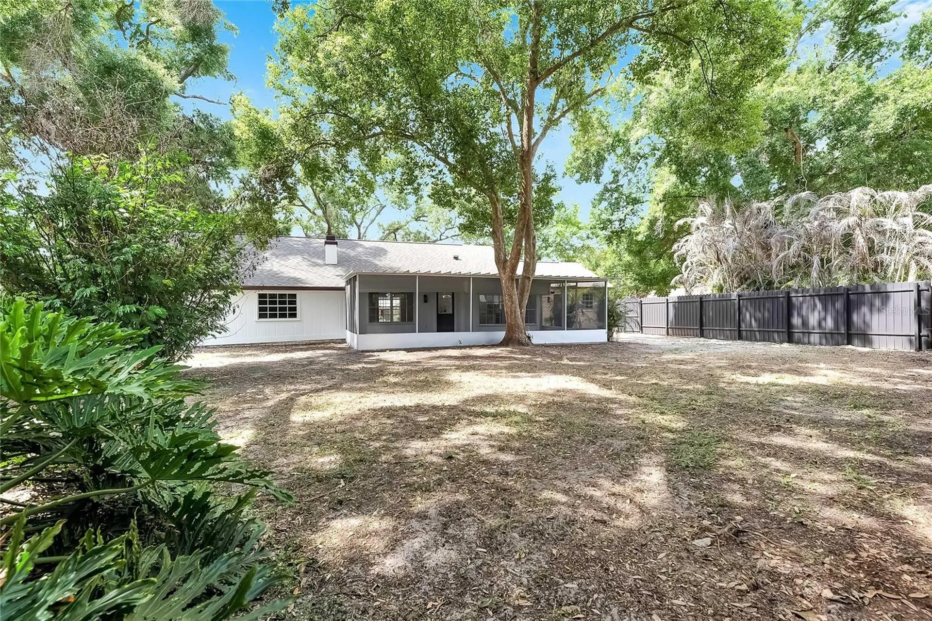 2207 Parkwood Drive Valrico FL 33594