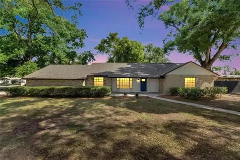 2207 Parkwood Drive Valrico FL 33594