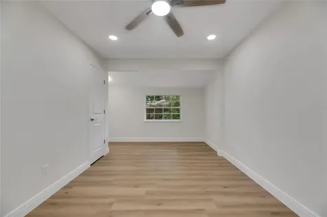 2207 Parkwood Drive Valrico FL 33594