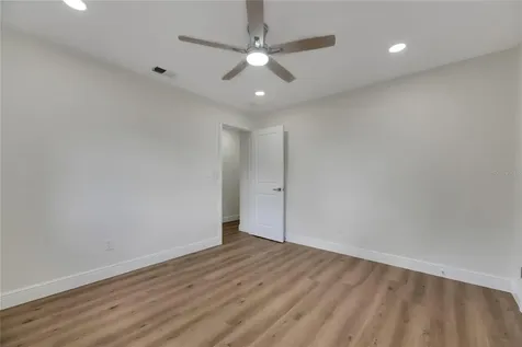 2207 Parkwood Drive Valrico FL 33594