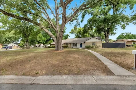 2207 Parkwood Drive Valrico FL 33594